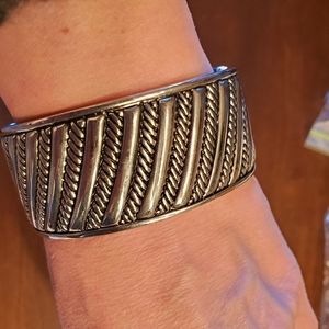 Premier Designs 7" Silver Tone Ropes & Rails Hinged Bracelet